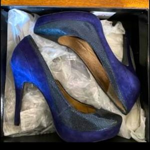 BCBG pumps - navy